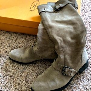 Tod’s suede leather boots (size 40)
